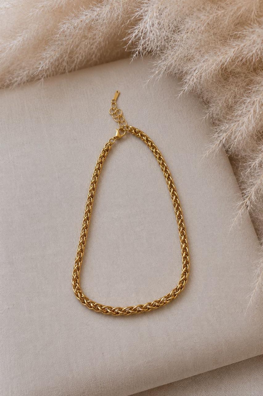 Collar cruzado grueso bañado en oro 18K