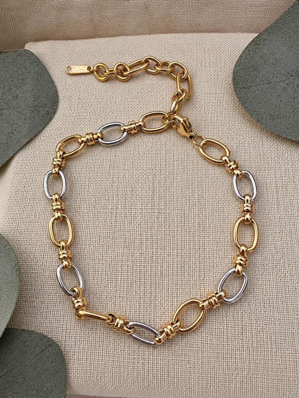 Pulsera de eslabón bañado en oro 18K con detalles de eslabones de plata