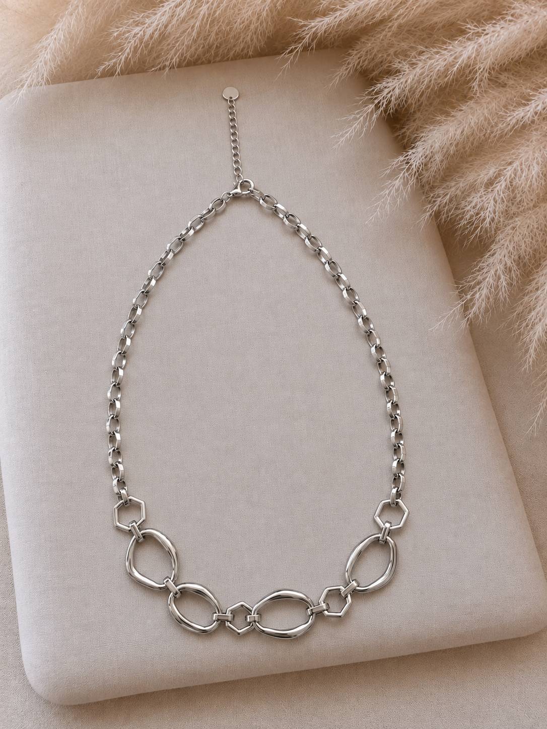 Collar de eslabón plateado