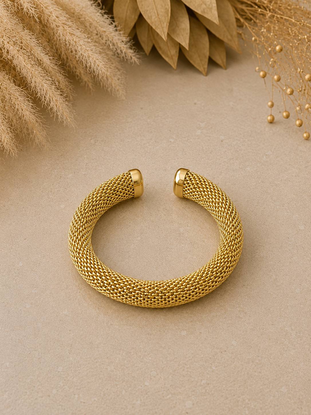 Pulsera gruesa dorada bañada en oro 18k