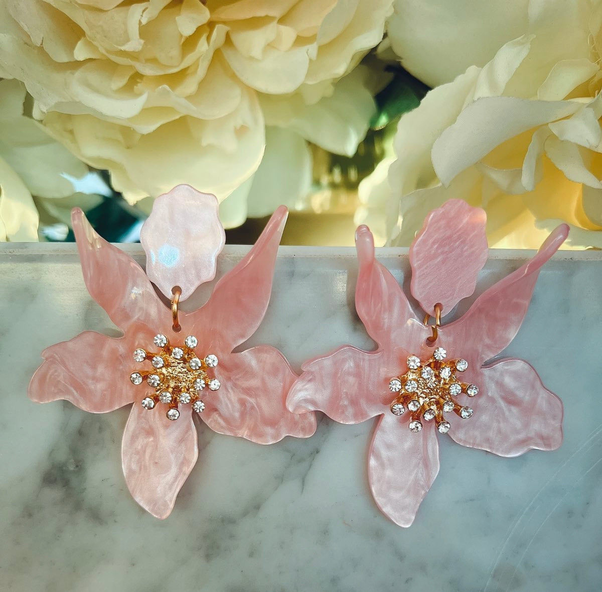 Aros colgantes flor XL con centro de puntos de luz